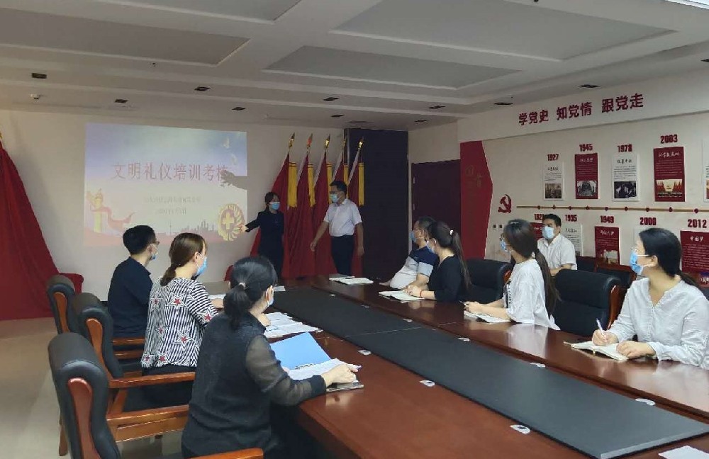 創(chuàng)建文明城市，踐行文明禮儀